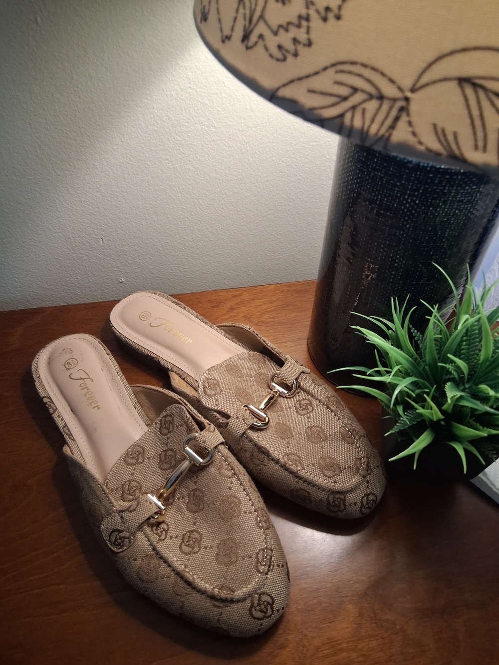 Beige Floral Patterned Slip-On Mules with Gold Bit